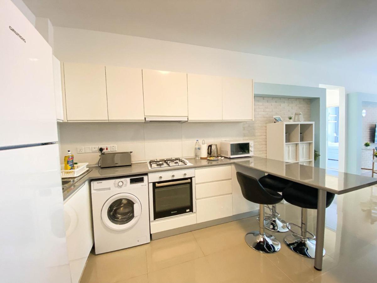 Spartacus Pool Apartments In Caesar Resort & Spa Trikomo Bagian luar foto